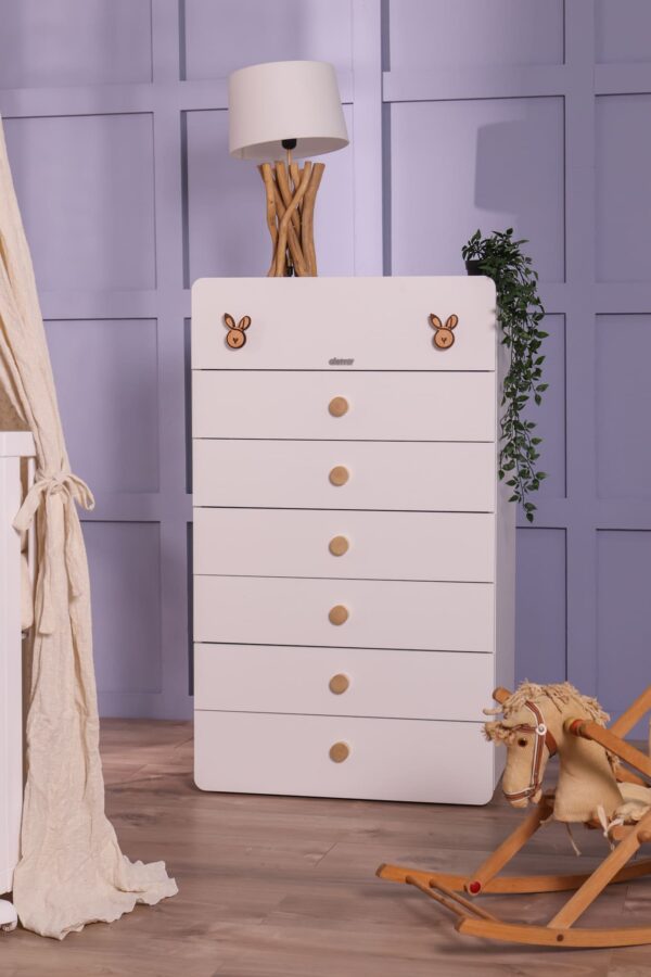 Settimino per cameretta neonato bianco con pomelli legno naturale